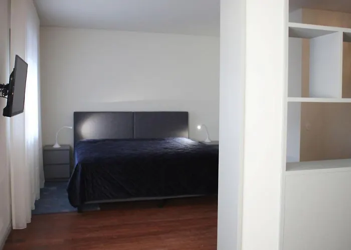 Woof & Sun Дом отдыха Эшмориш